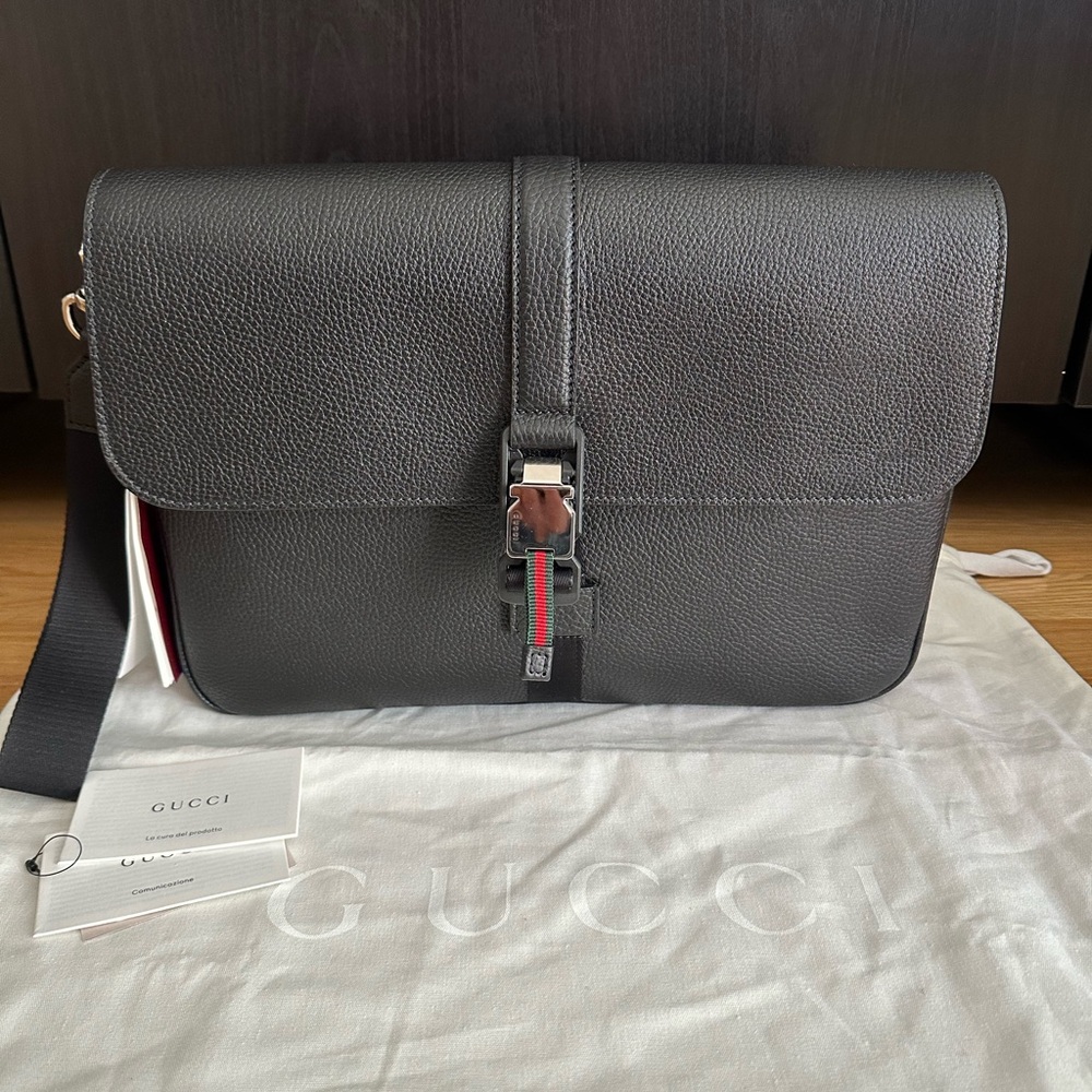 💯%Authentic! Brand New! Gucci Black Leather Men's Business Bag/Pouch/Case w Web